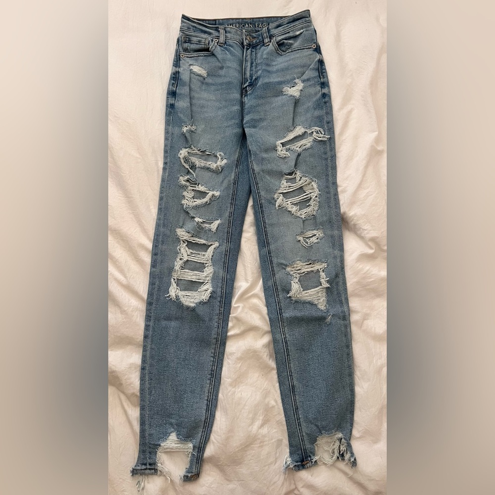 American Eagle Outfitters Mom Jean